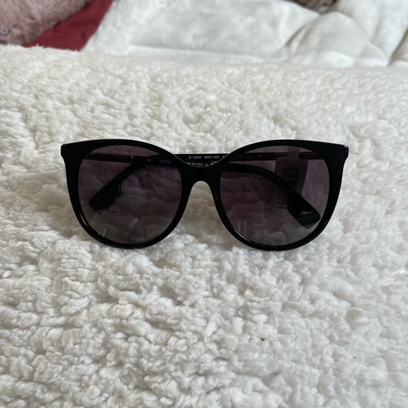 BURBERRY WOMANS SUNGLASSES - Picture 2 of 12